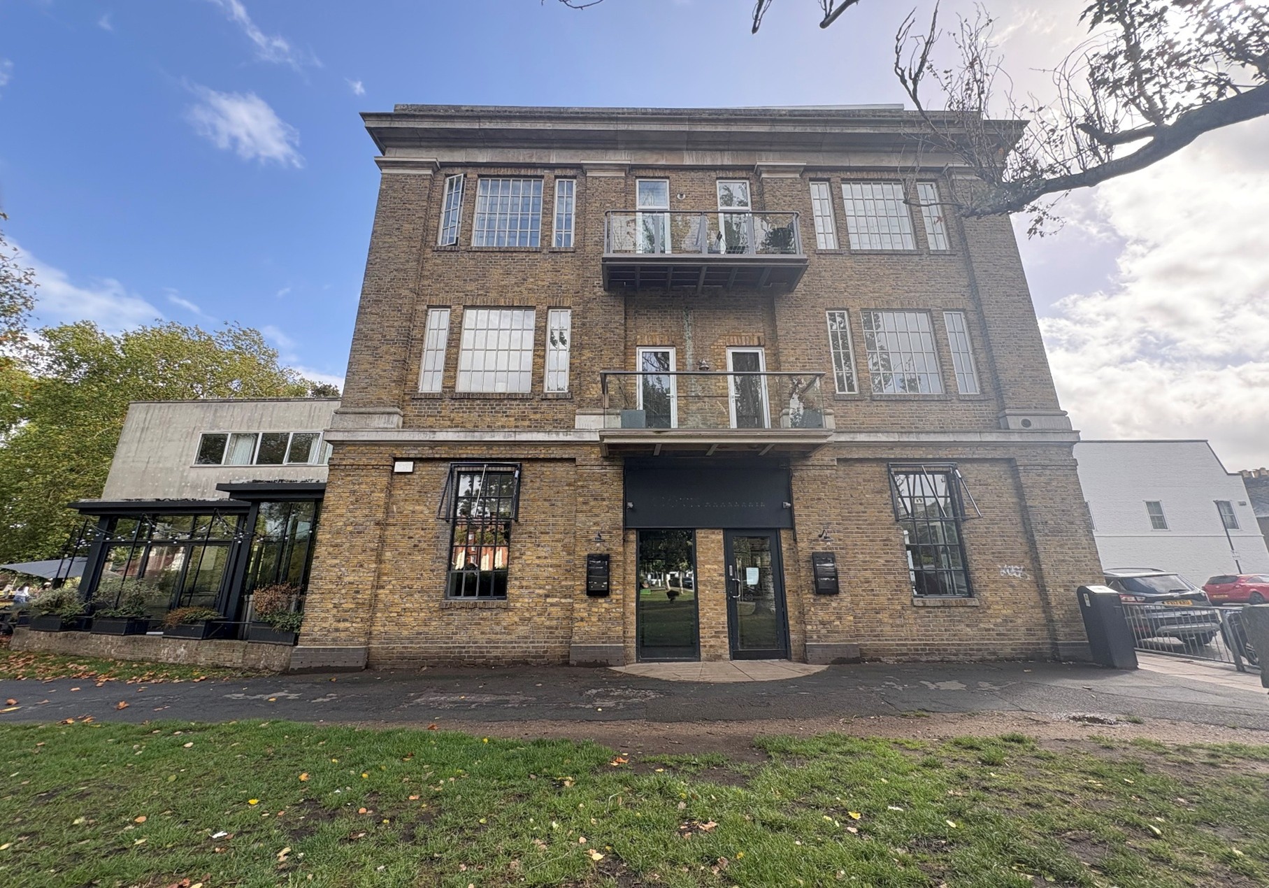 The premises are arranged over ground floor only and are fully fitted as a restaurant. Internally, the premises benefit from a high-quality fitout comprising approximately 100 covers, bar area, kitchens, WC's and ample storage. There is outside seating for approximately 14 covers overlooking Barnes Green.  Ground floor 3,100 sq ft.