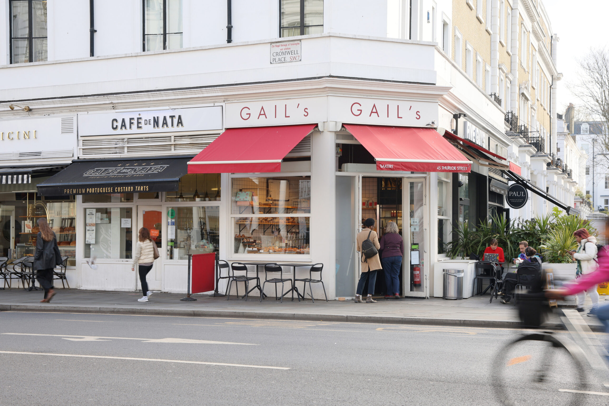The corner unit provides up to 329 sq ft of ground floor internal space (depending upon combination) with high-impact frontage and strong branding potential. Plus 176 sq ft of basement space, accessed separately from the retail unit.  The combined unit can accommodate up to 11 outdoor tables with 22 chairs (subject to annual tables and chairs licence renewal), creating valuable al fresco dining capacity and a strong street presence. Together with steady seven-day custom from residents, visitors and professionals.