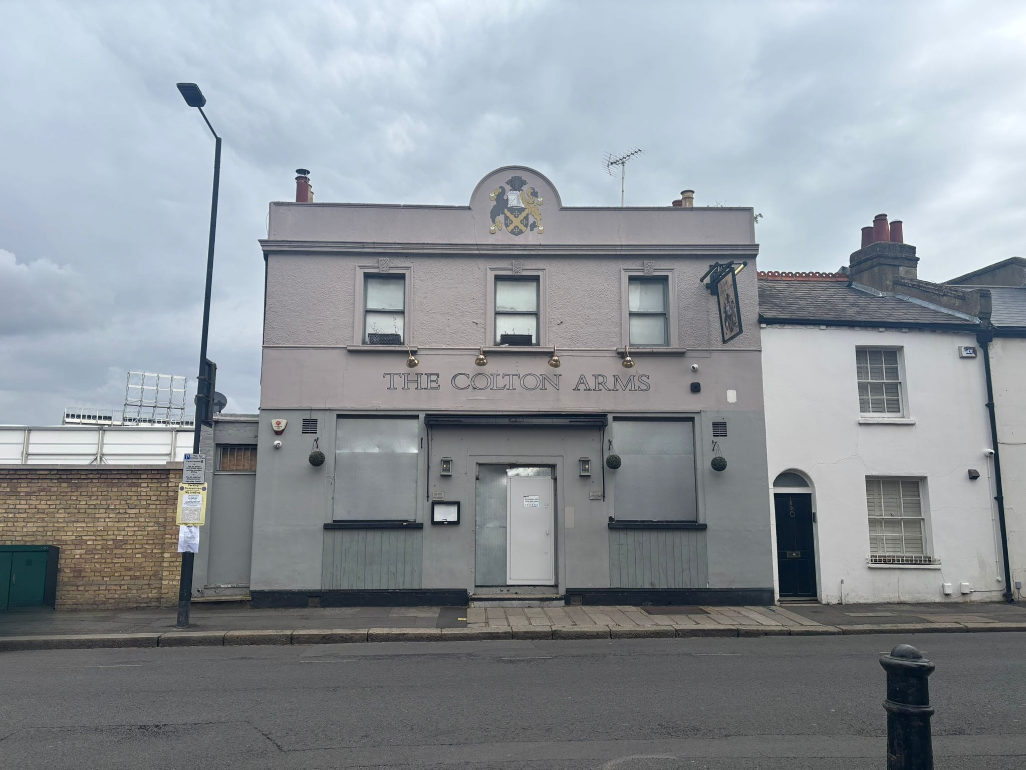 A Victorian end-of-terrace building of traditional construction with masonry walls and parapet wall at roof level. The ground floor consists of a front bar area with restaurant/dining accommodation to the rear with circa 70 covers. The first floor houses the customer toilets and fully equipped trade kitchen, storage and management office. The basement houses a chilled celler for beer kegs and barrel drop to the street at the front. The property has a total sq footage of 3,098 sq ft.