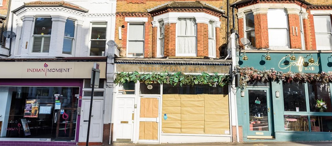 The premises occupy an attractive single frontage and is situated over ground floor only. The premises will be handed over as seen and would a suit a variety of operational styles.  Grd floor only - 700 sq ft.