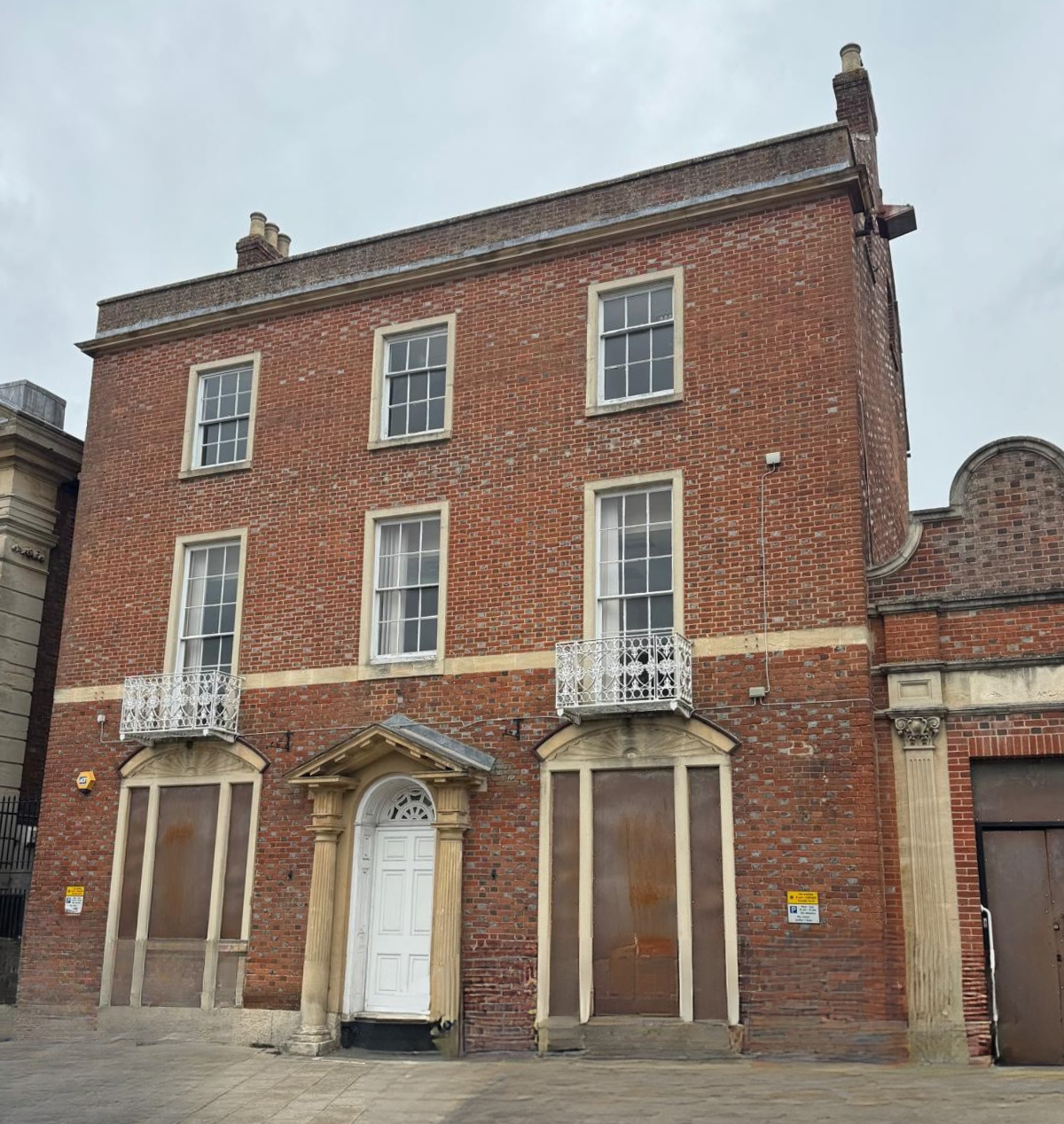 The property is a three storey building of brick construction under a pitched tiled roof. The property will be handed over in shell condition. Externally the property benefits from a 6- car parking spaces to the rear. We understand the approximate gross area is:-Ground:  2,969 sq ft.